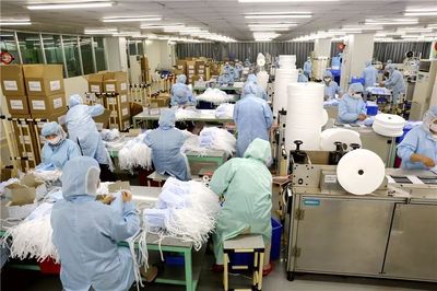 日產(chǎn)50萬只口罩！河源這家企業(yè)如何以責(zé)任與速度守護(hù)一方平安